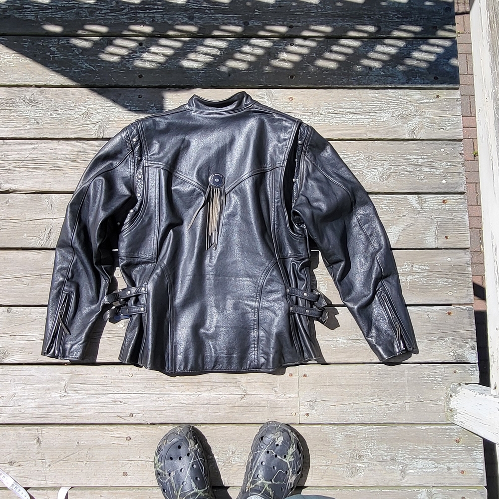 Women's Black Leather Jacket - Picture 14 of 16